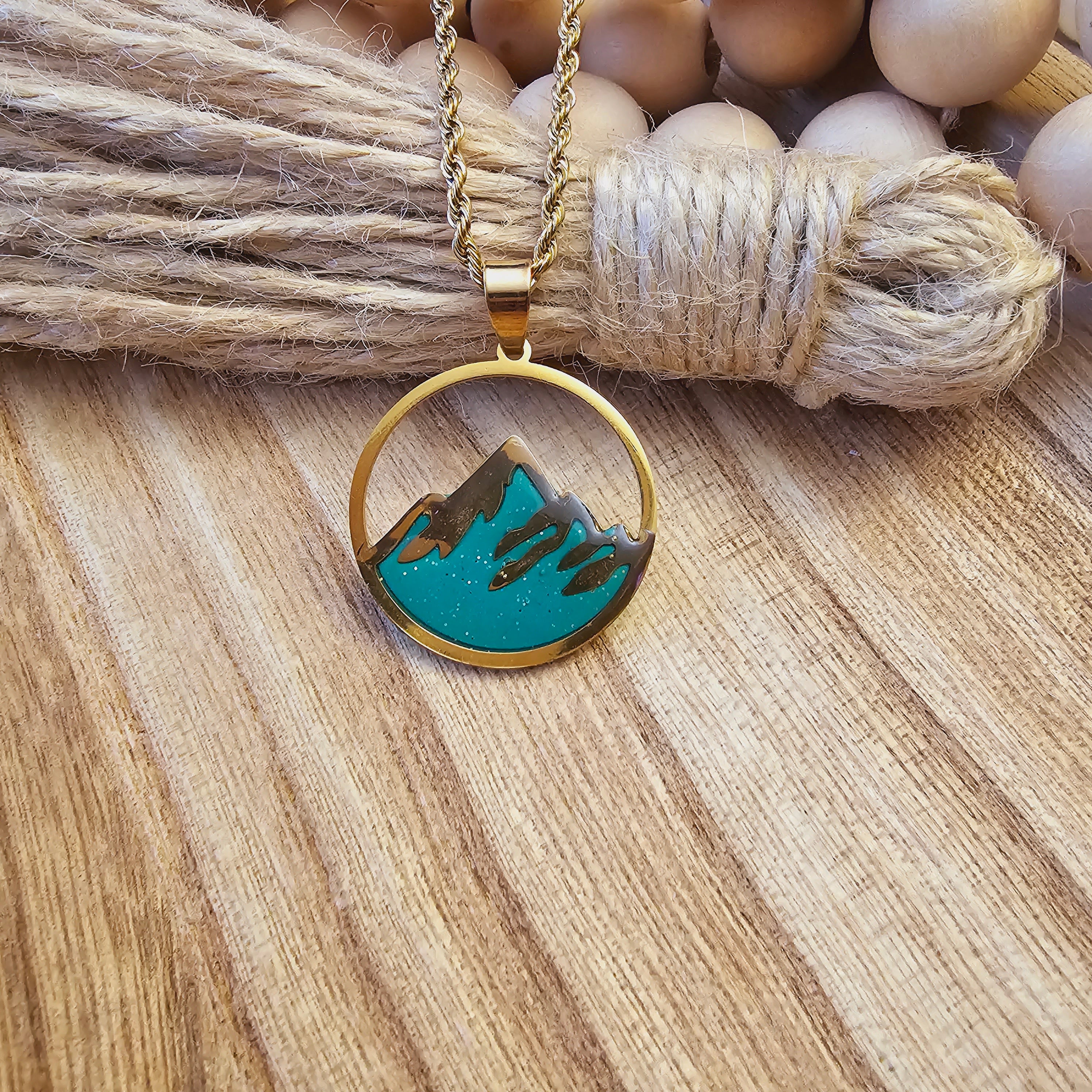 "Mountain" pendant
