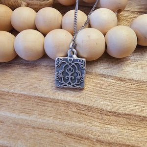 "Flores" Pendant