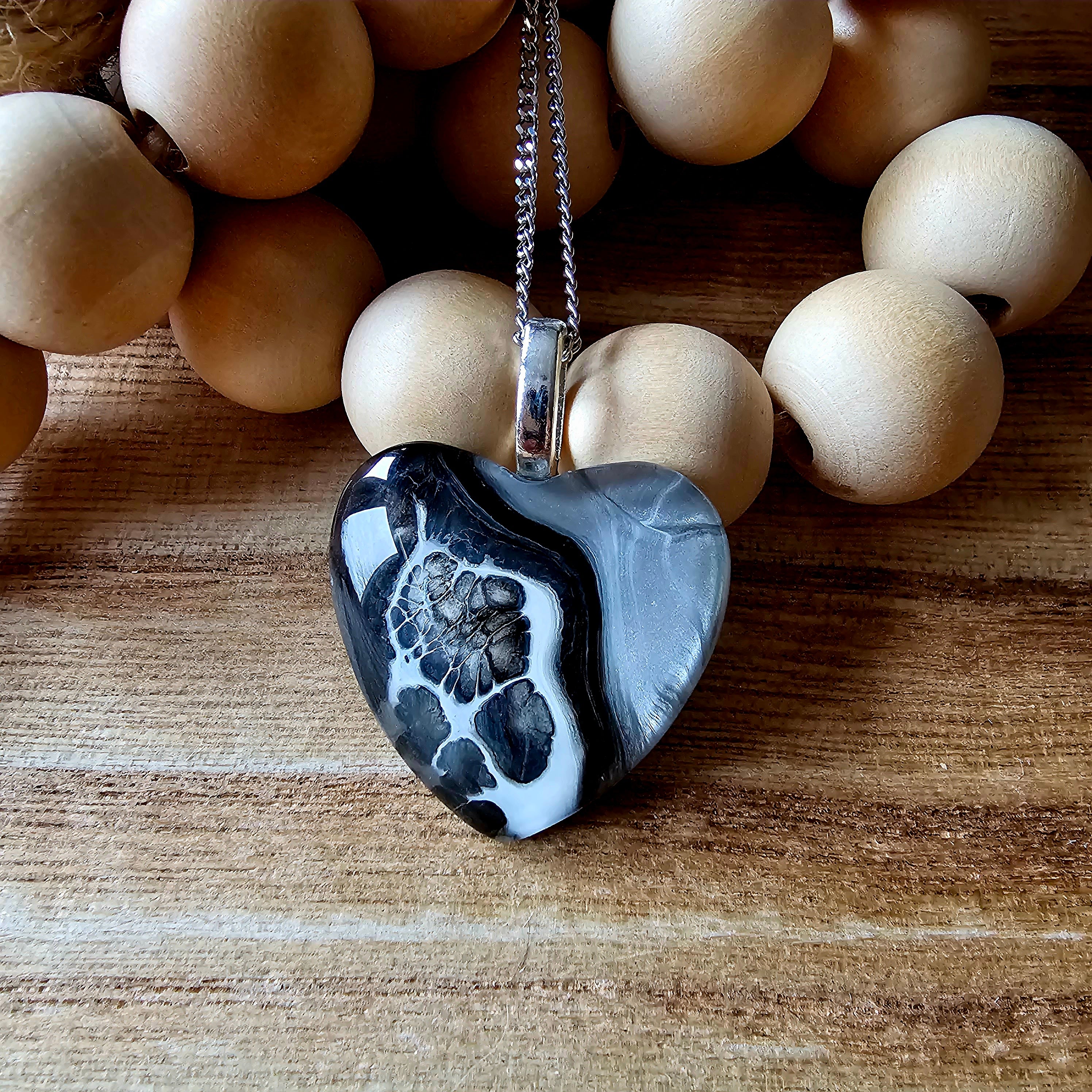 "Ying Yang" heart pendant