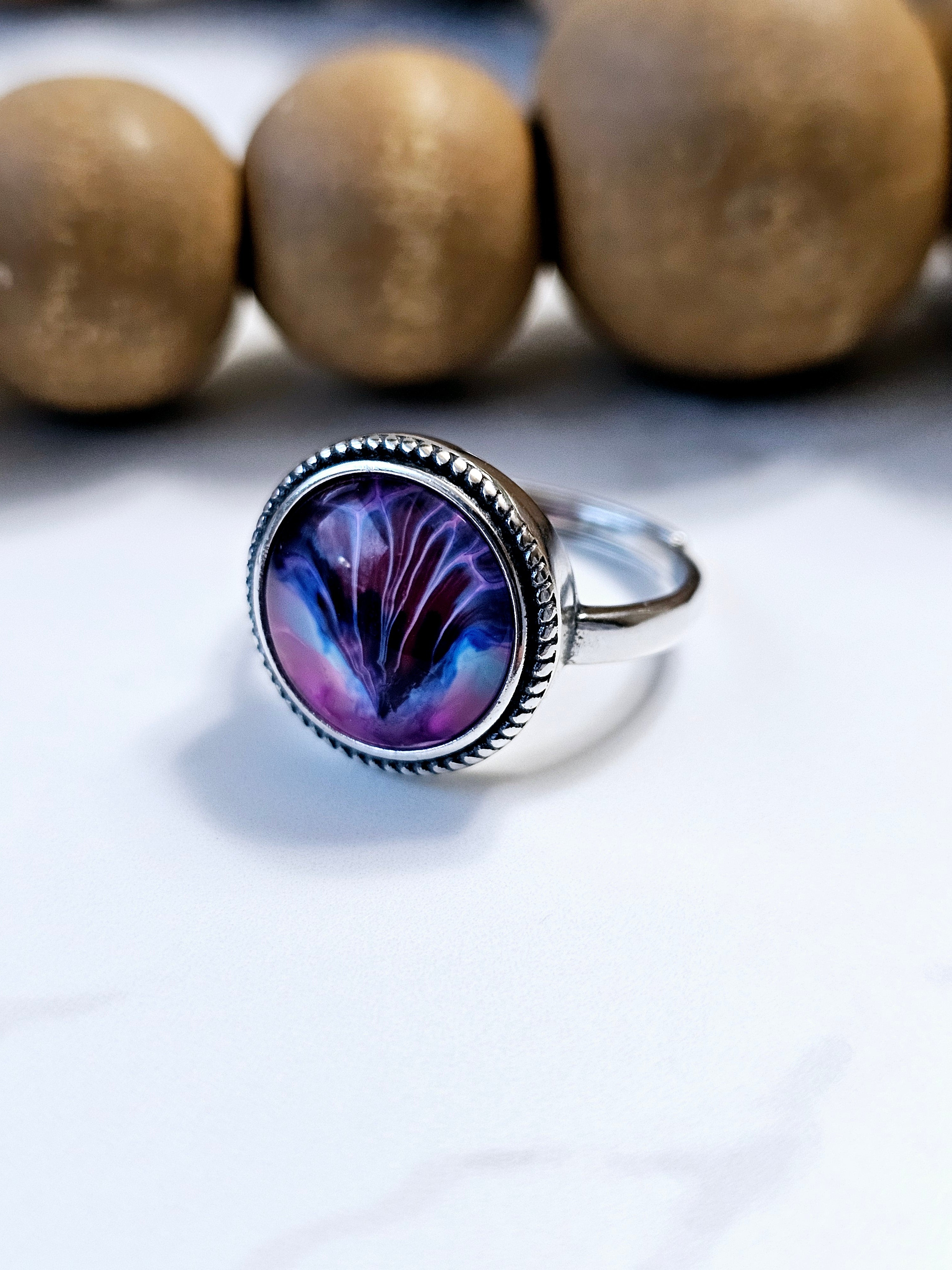 "Violet" ring
