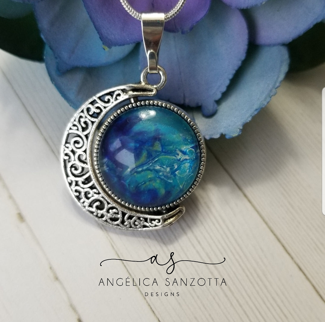 "Earth" pendant