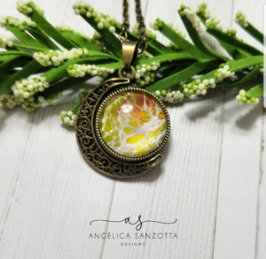 "Swivel" pendant