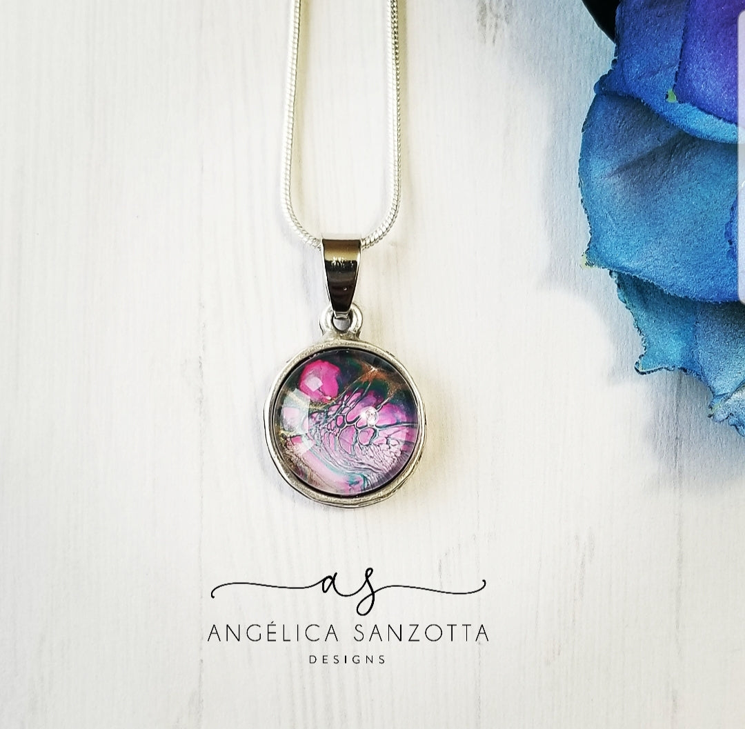 "Pink lace" pendant