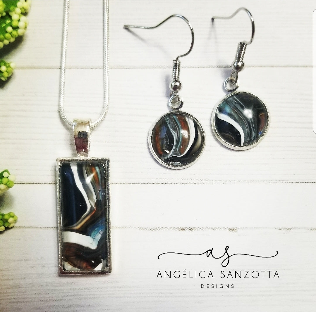 "Black and White" set