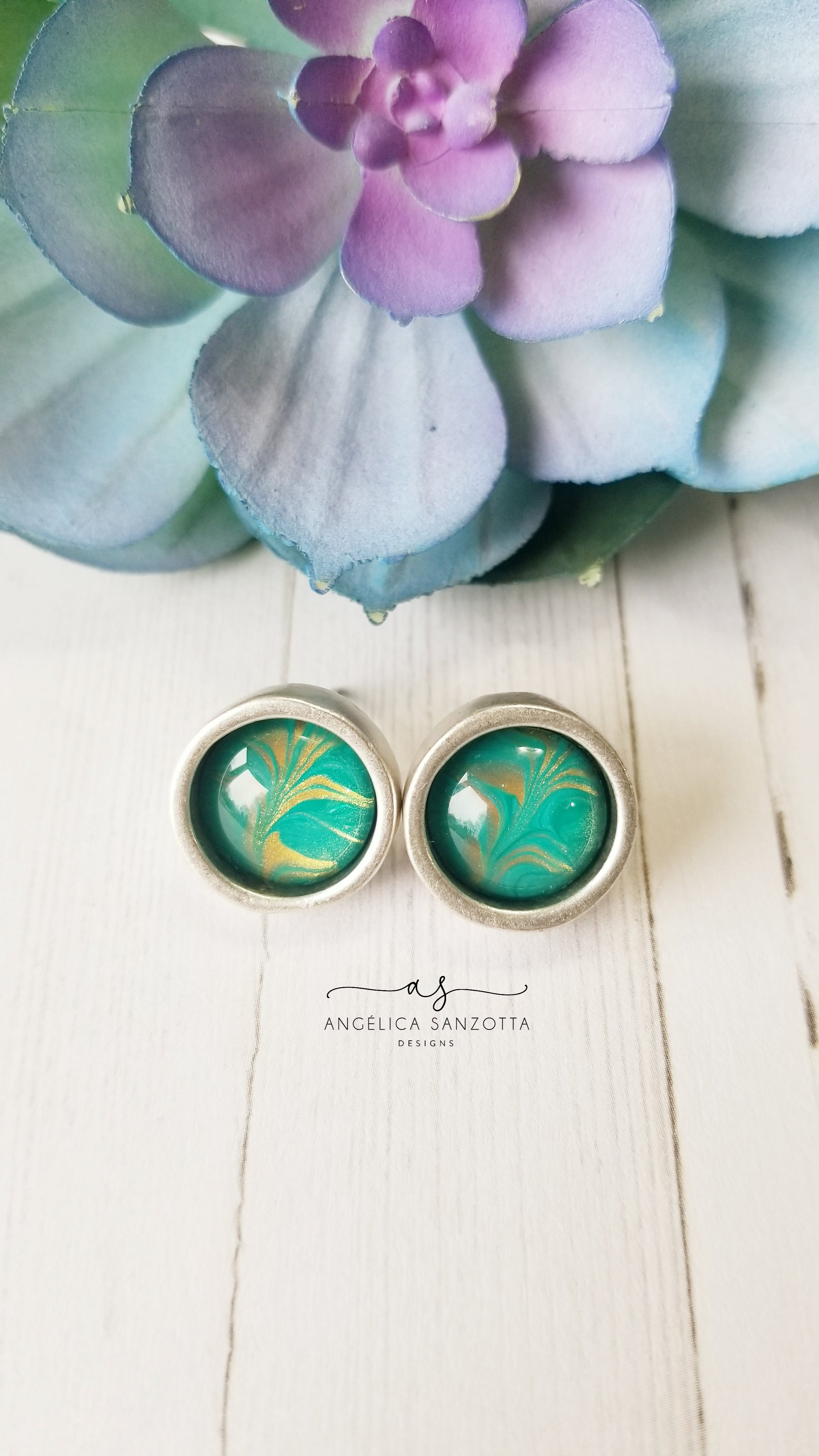 Gold petals earrings - G & P Collection