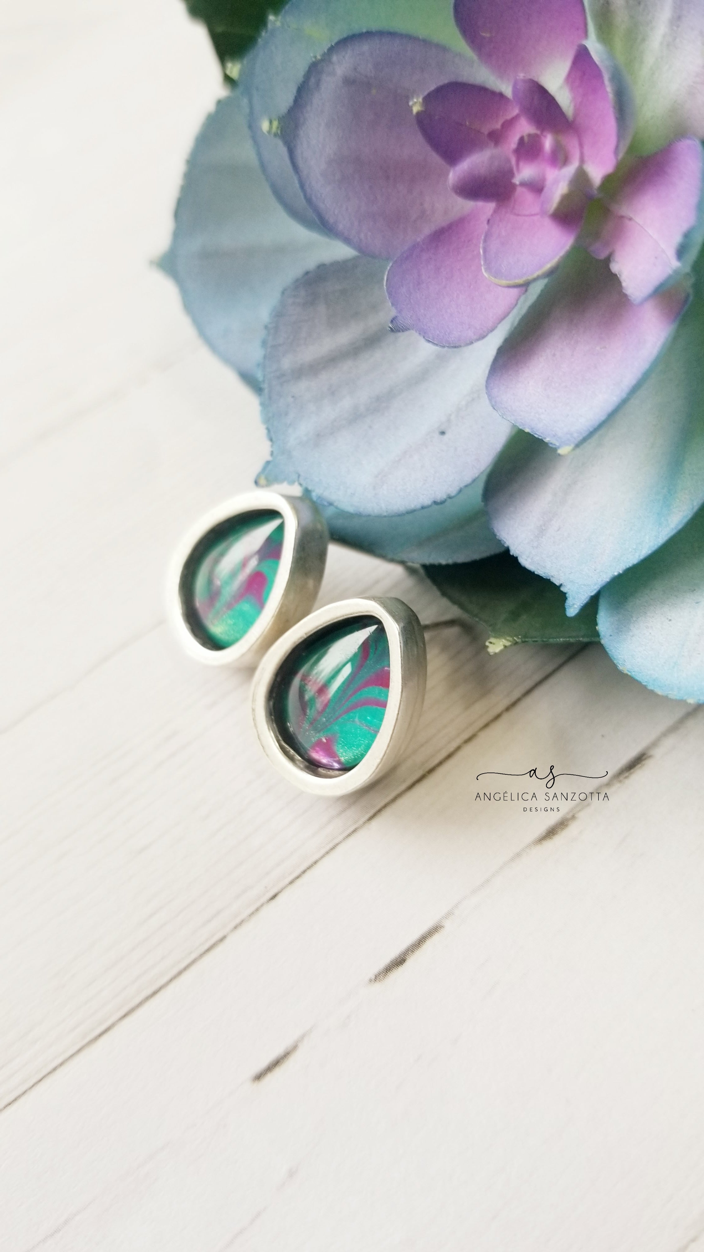 Violet petals earrings - G & P Collection