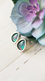 Load image into Gallery viewer, Violet petals earrings - G &amp; P Collection
