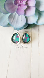 Load image into Gallery viewer, Violet petals earrings - G &amp; P Collection
