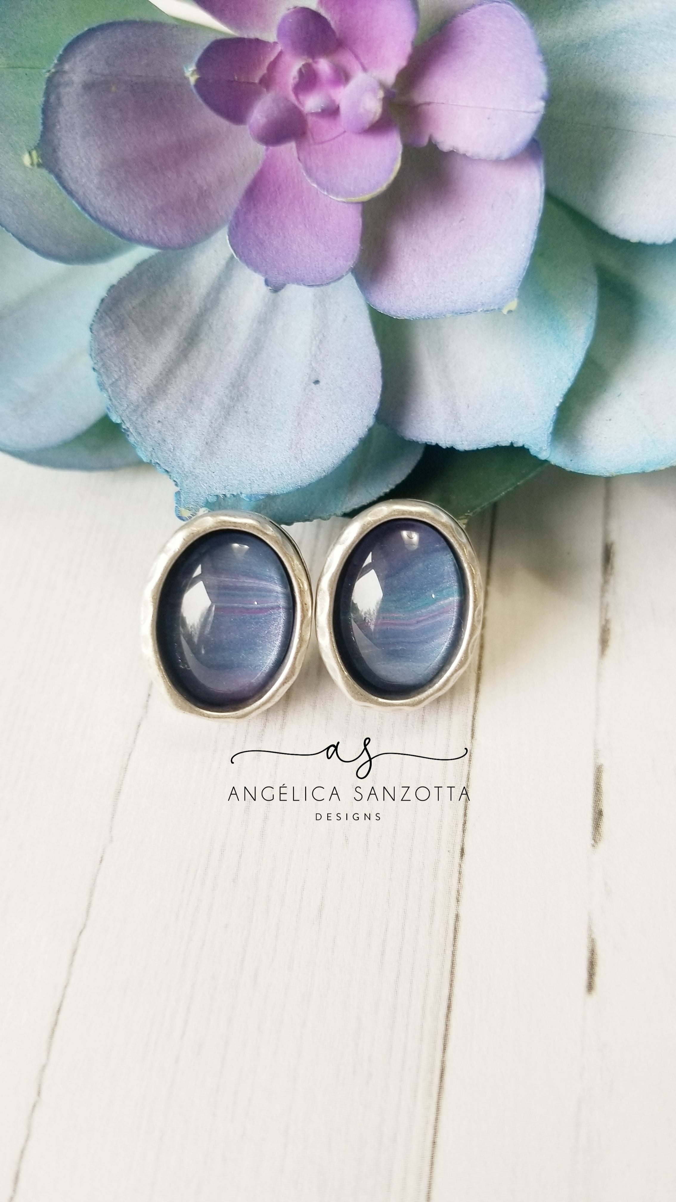Periwinkle earrings - G & P Collection