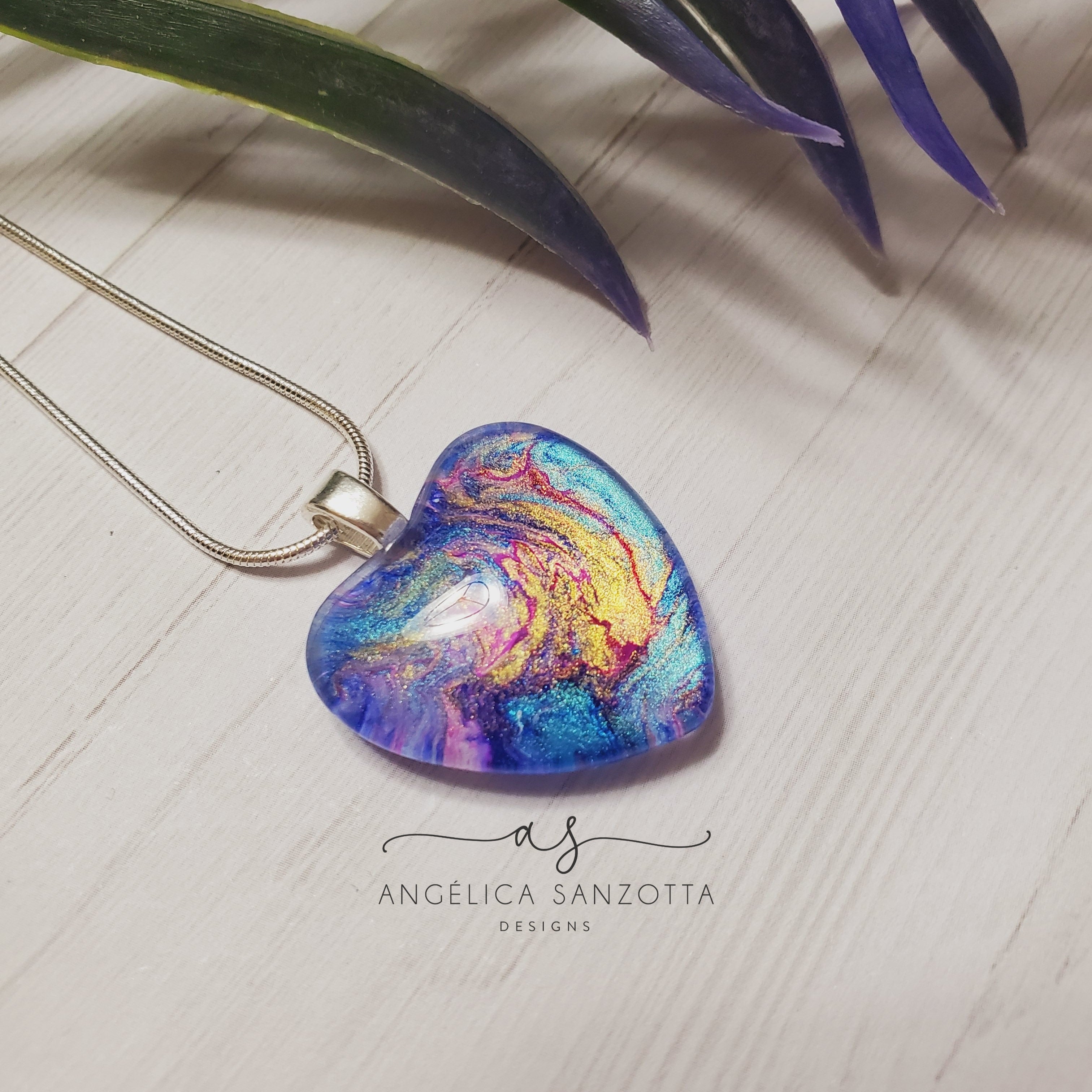 "Antique" heart pendant
