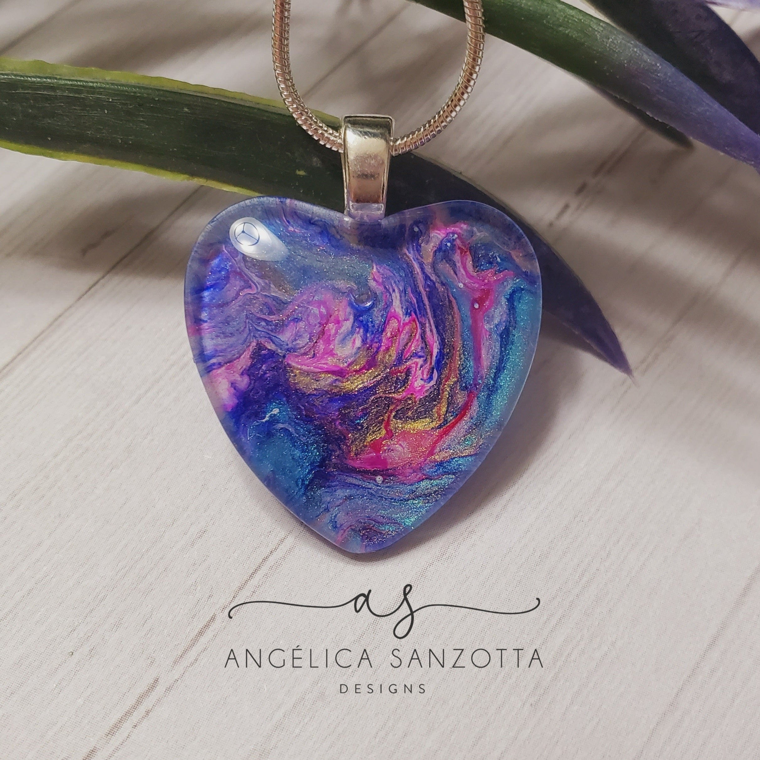 "Antique" heart pendant
