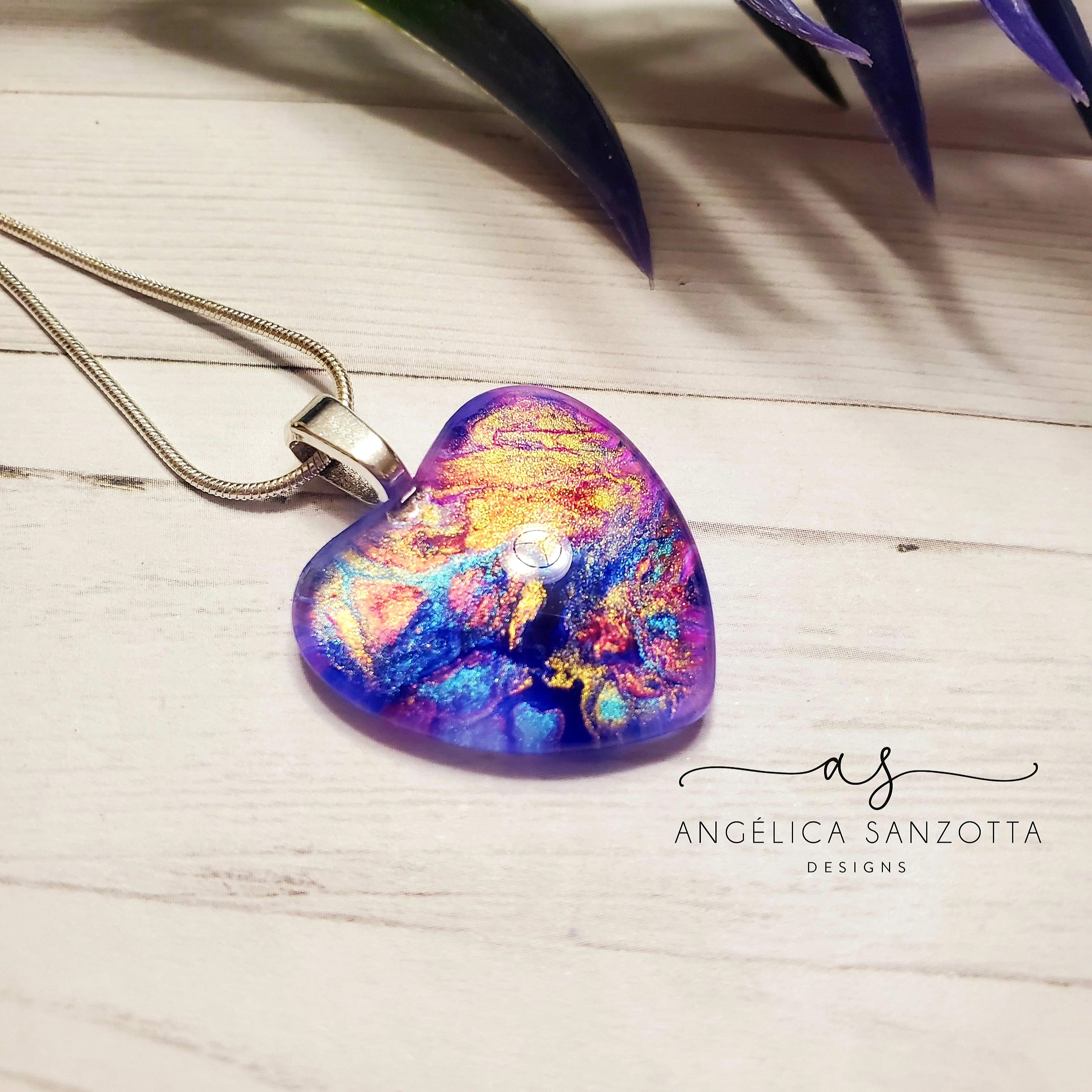 "Lovely" heart pendant