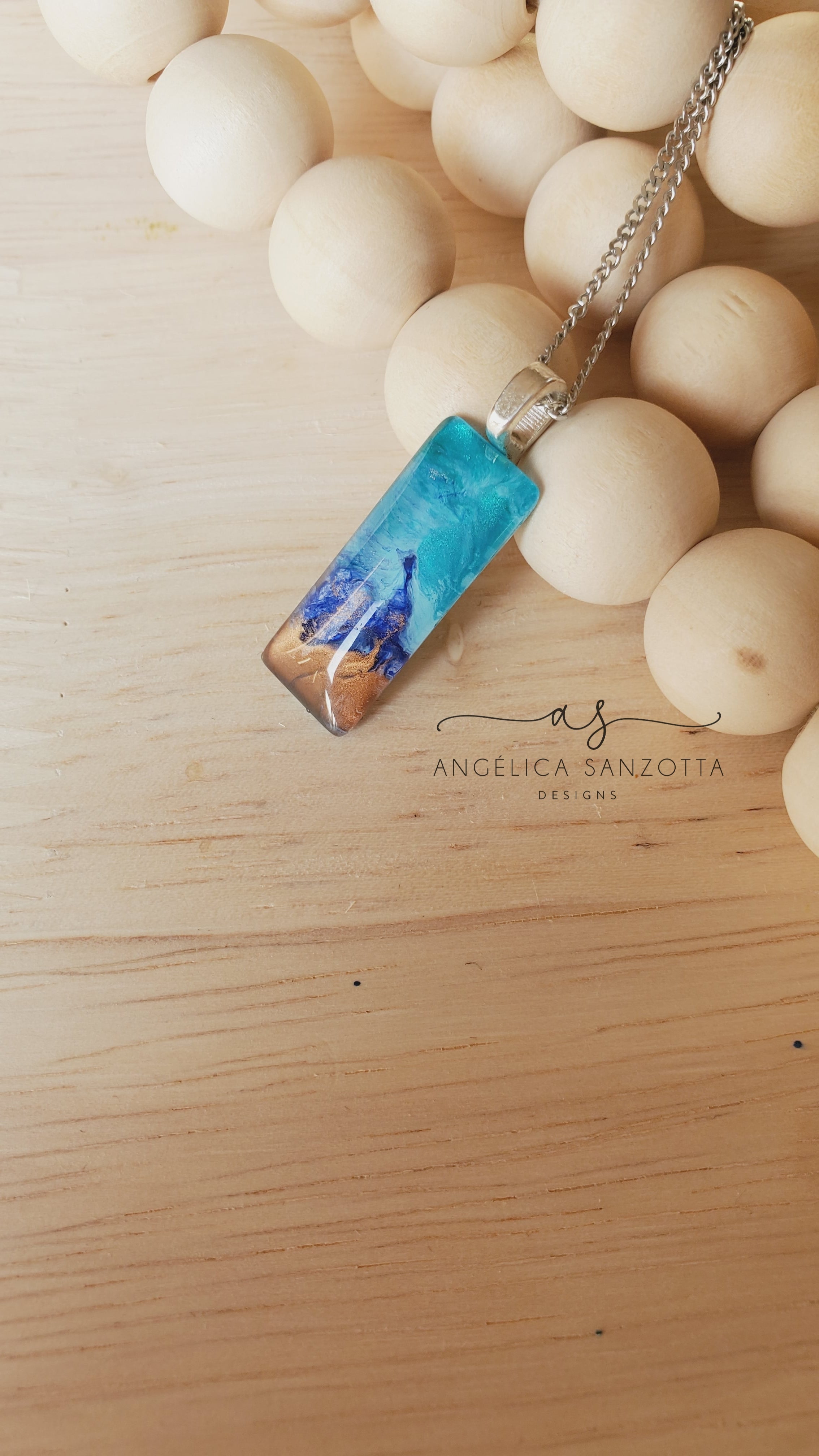 "Secret" pendant
