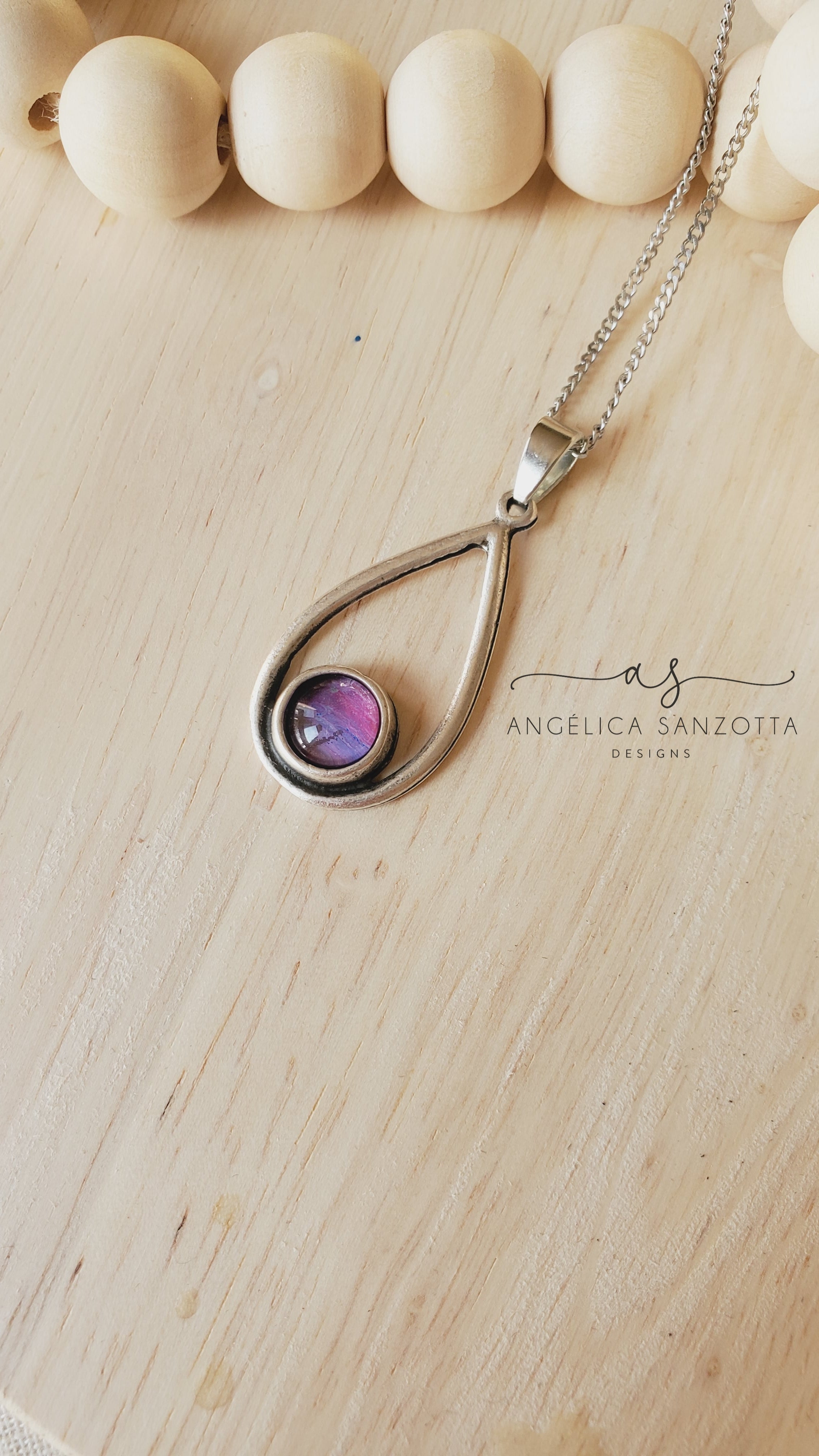 "Lillac" pendant