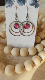 Load image into Gallery viewer, &quot;Lady&quot; earrings

